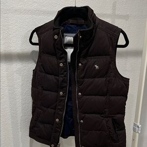Classic Abercrombie puffer vest - great condition - size M